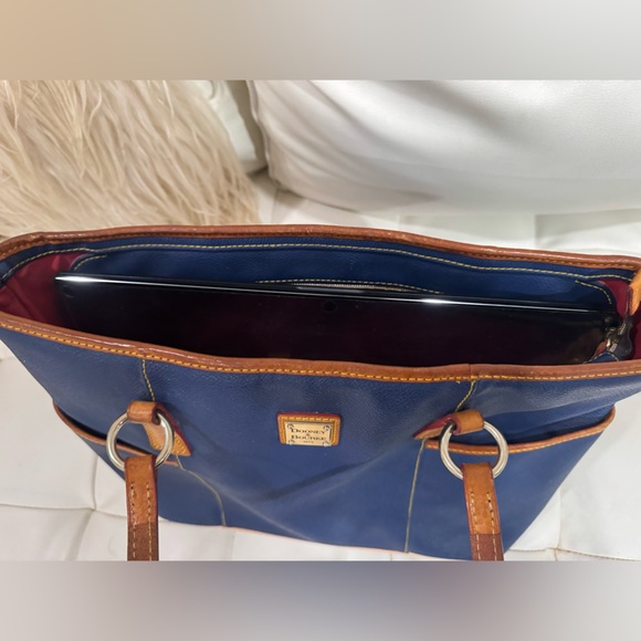 Beautiful Genuine Leather Dooney & Burke Tote.  Navy Blue & brown. - Picture 4 of 5